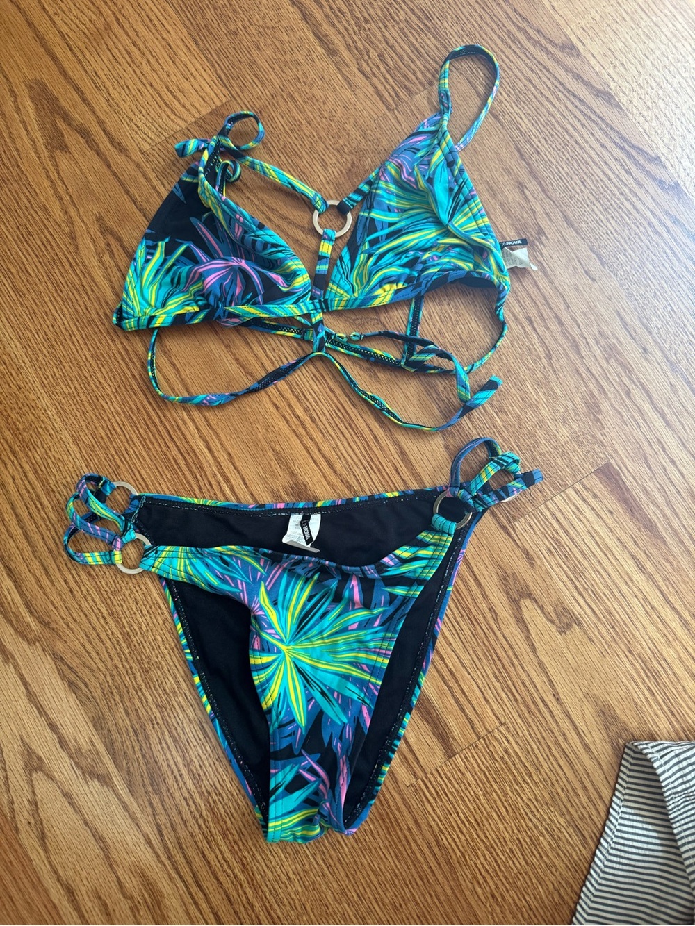 Fashion Nova Tropical Leaf Triangle Bikini - Teal Green